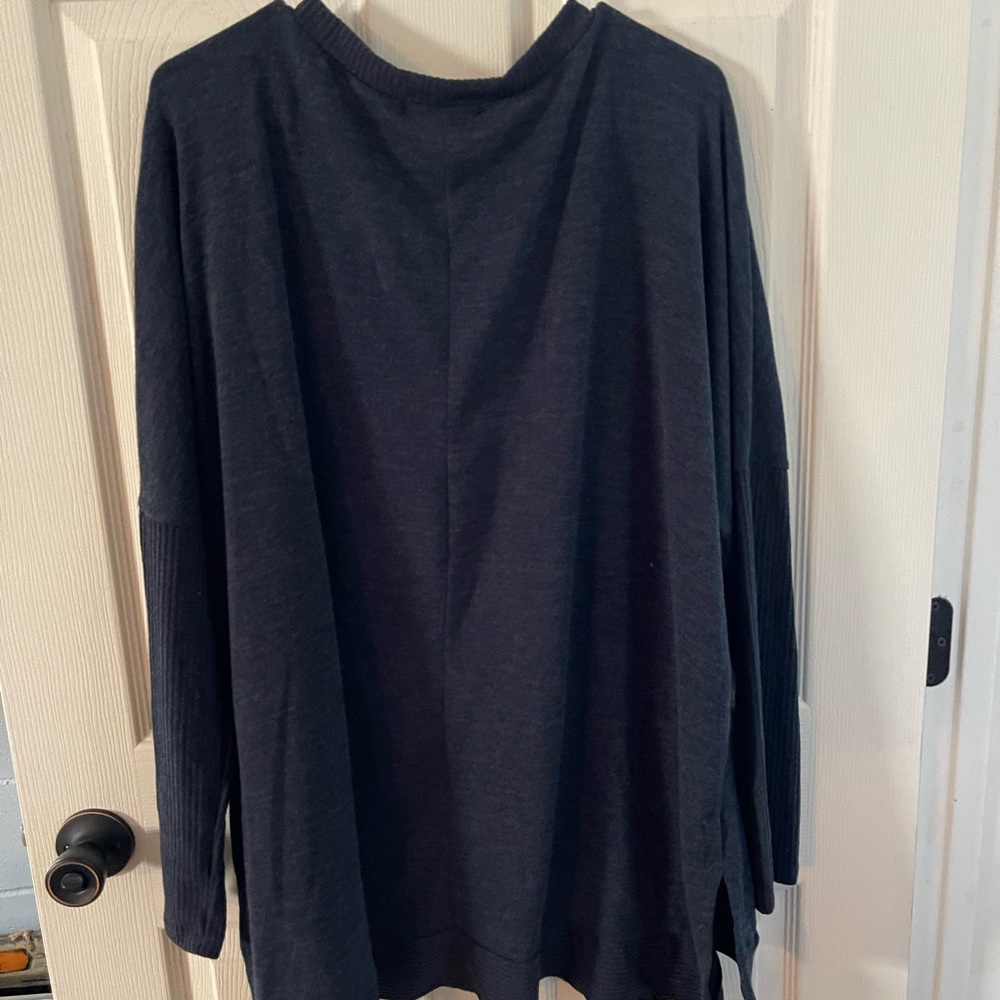 Navy blue sweater long sleeve
